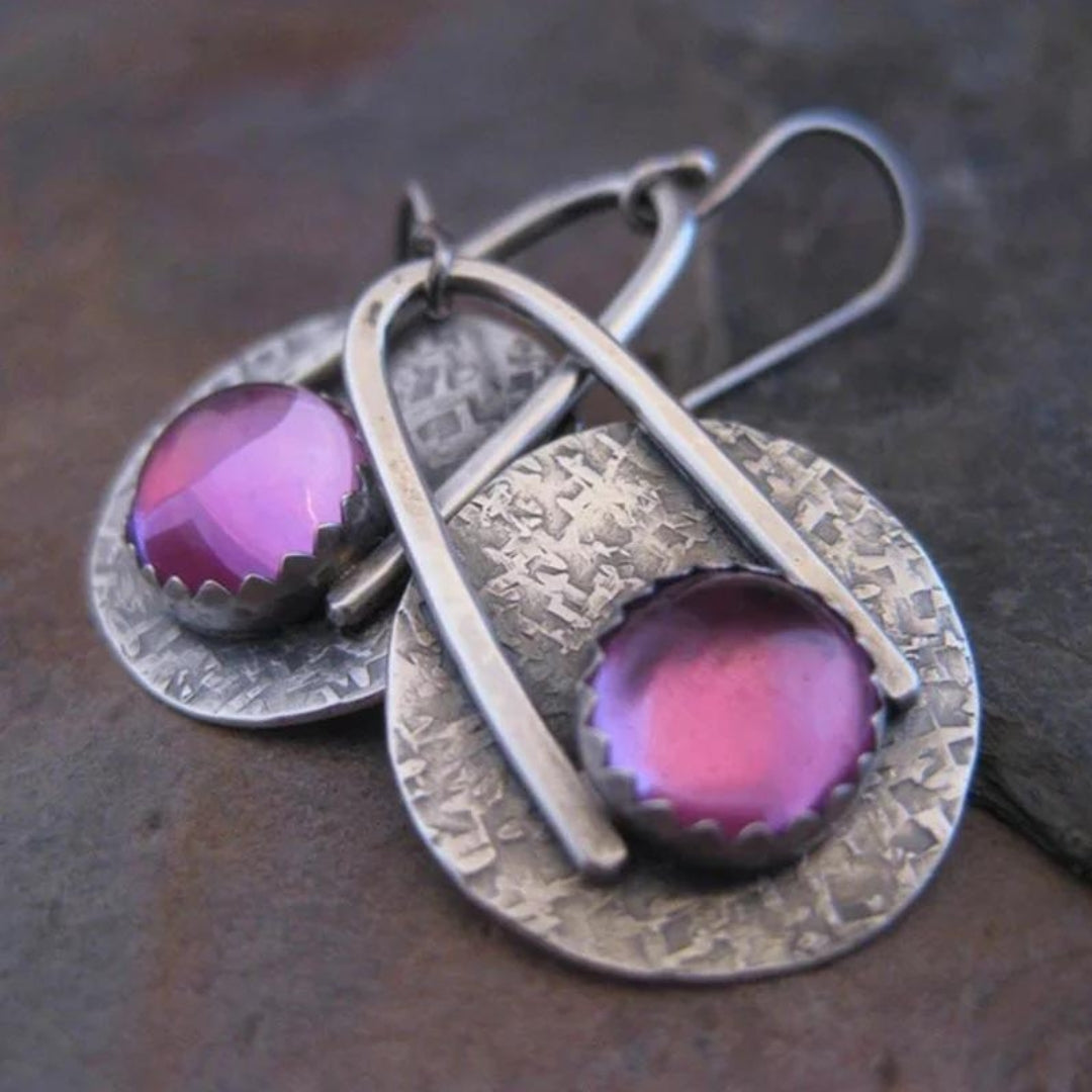 Boho auskarai su violetiniais akmenimis iš sidabro